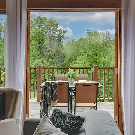 Chic Familiale, Relaxant Avec Spa En Montagnes Labelle Exterior photo