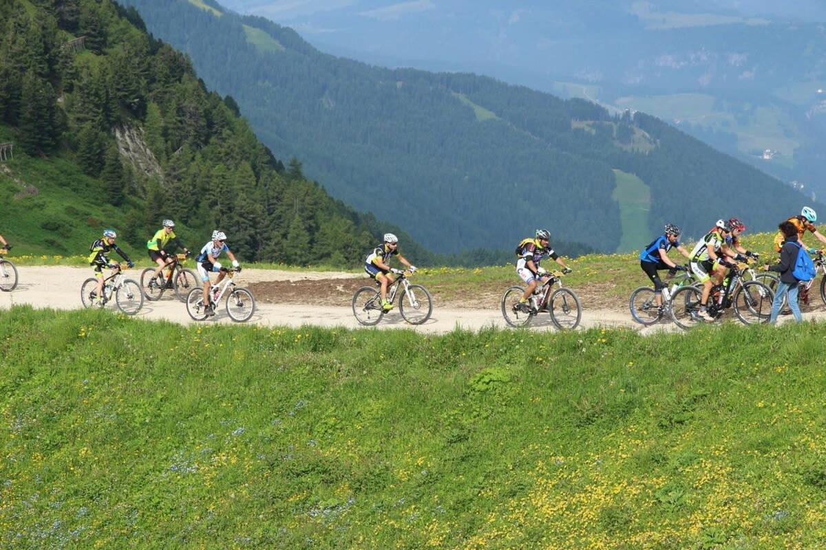 Chic Familiale, Relaxant Avec En Montagnes Chalet