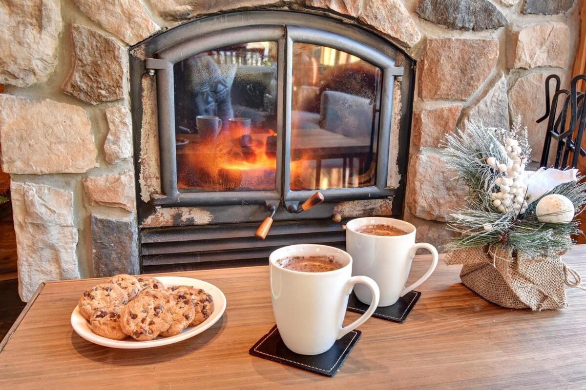Chalet Chic Familiale, Relaxant Avec En Montagnes Labelle