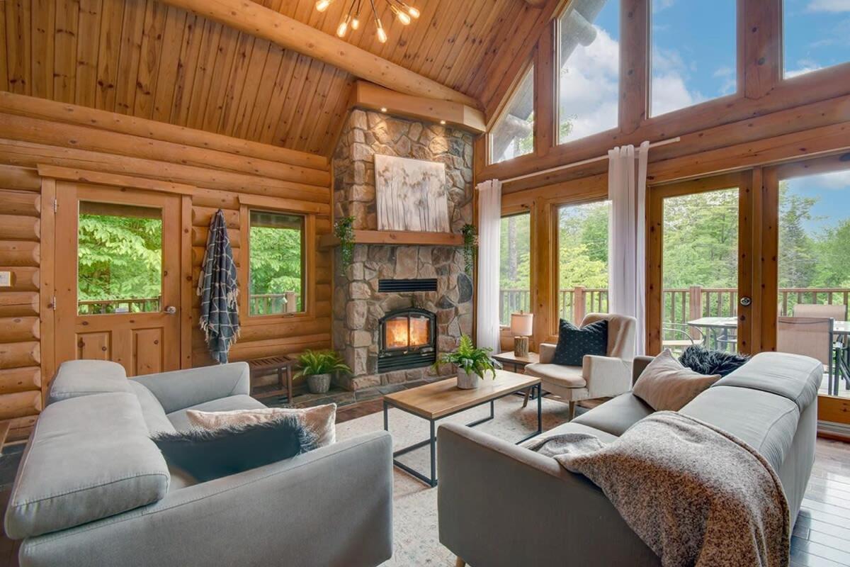 Chic Familiale, Relaxant Avec En Montagnes Chalet Labelle